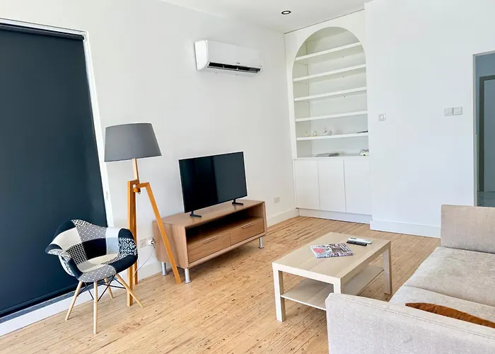 Flat On Mehmet Akif Street Διαμέρισμα *